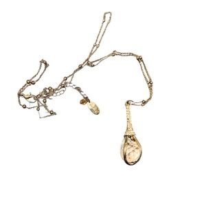 Jules B. Elegant Gold Pendant Necklace